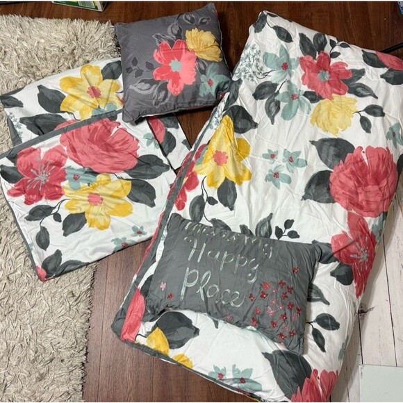 Gwenevere King Comforter Set Floral Multicolor Flower 3 Shams 2 Accent Pillows - Picture 3 of 8